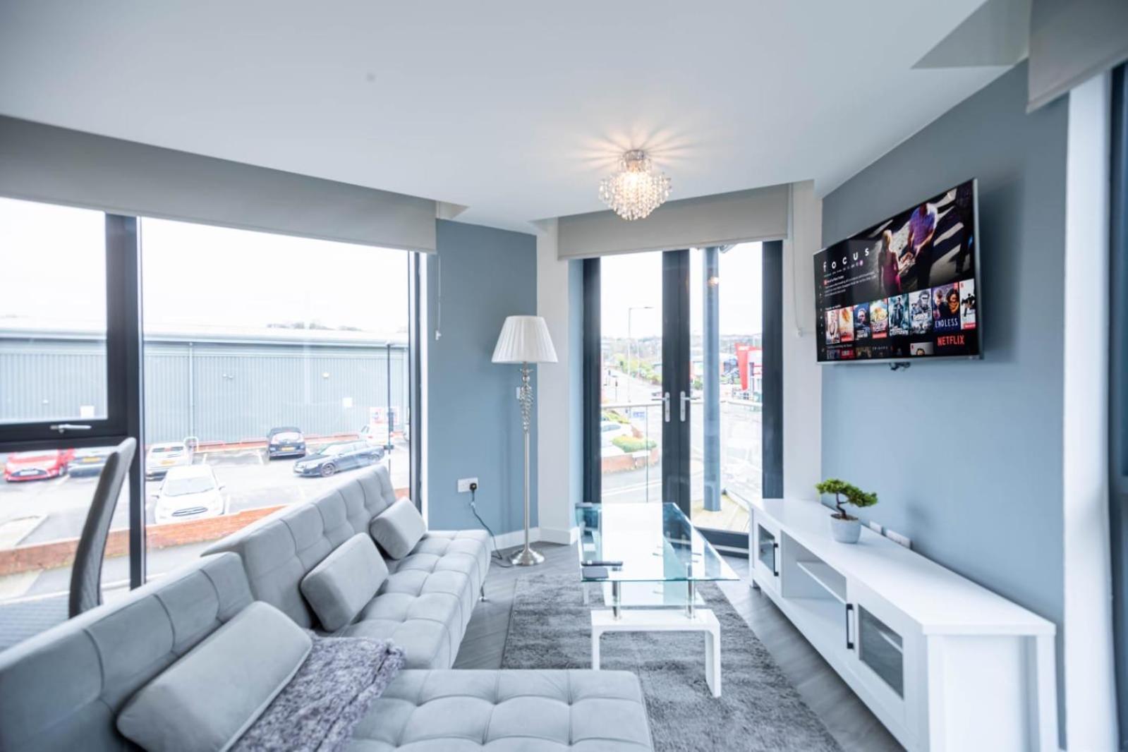 Excellent Studio Balcony Apartment In Шефилд Экстерьер фото
